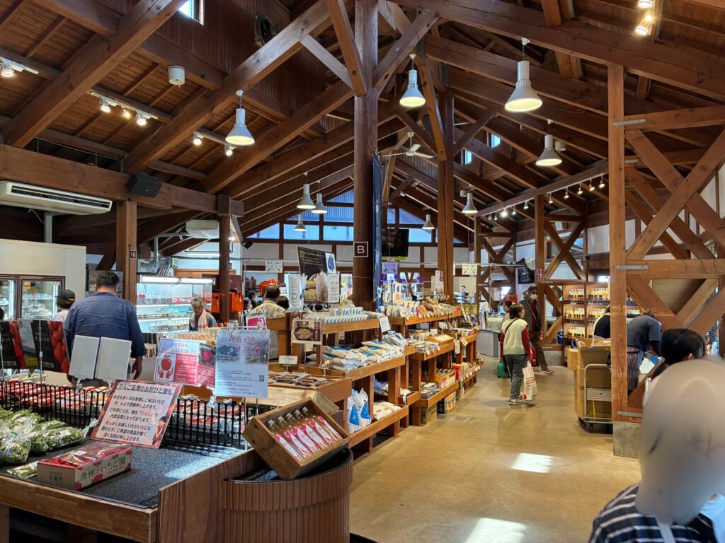 川場田園プラザ　ファーマーズマーケット店内
