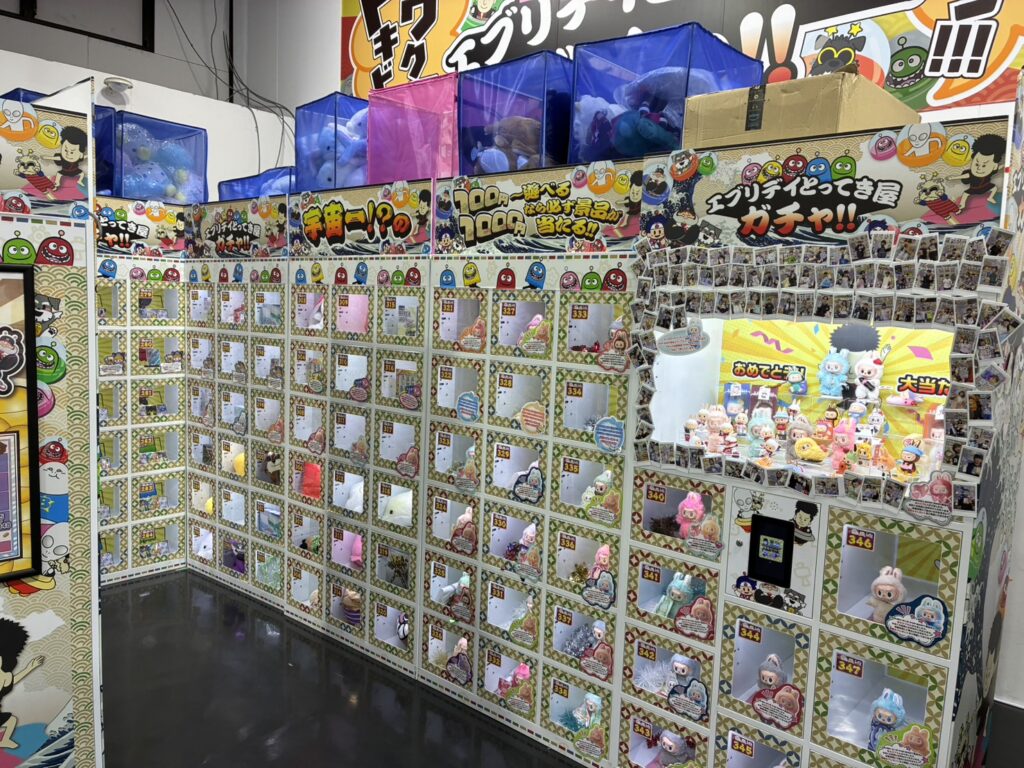 八潮エブデイとってき屋　ガチャガチャコーナー