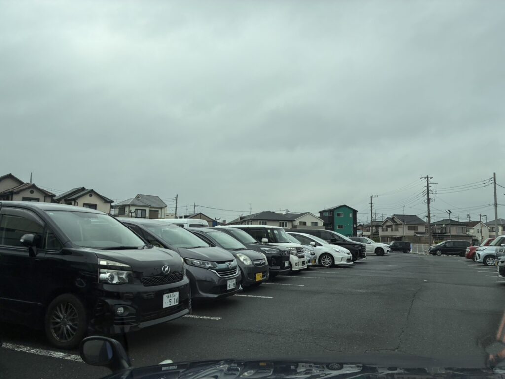 八潮エブリデイとってき屋　駐車場