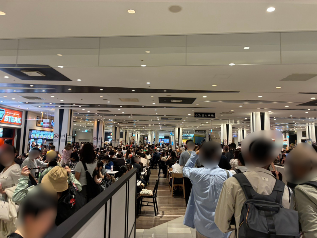 ダイバーシティ東京　フードーコート