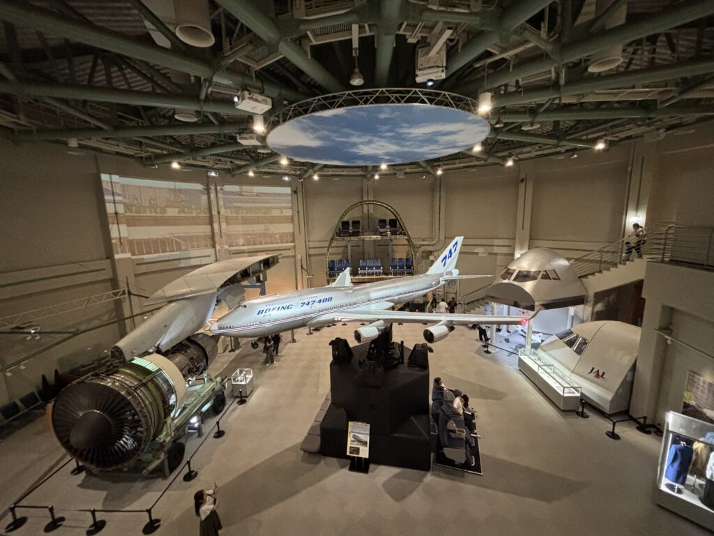 航空科学博物館 2階