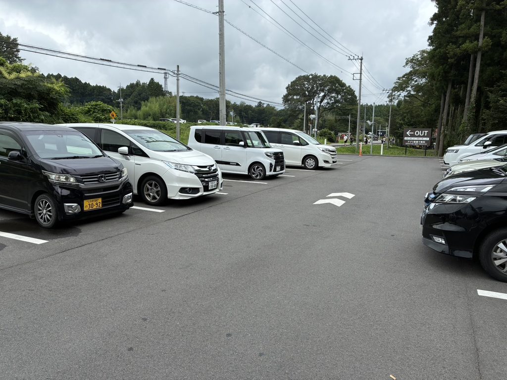 GOOD NEWS　駐車場