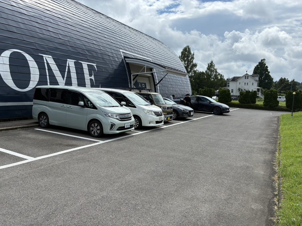 那須クラシックカー博物館　駐車場